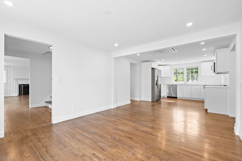 3 bed, 3 bath apartment for rent at 125 Beacon St, Framingham — photo 2 of 12
