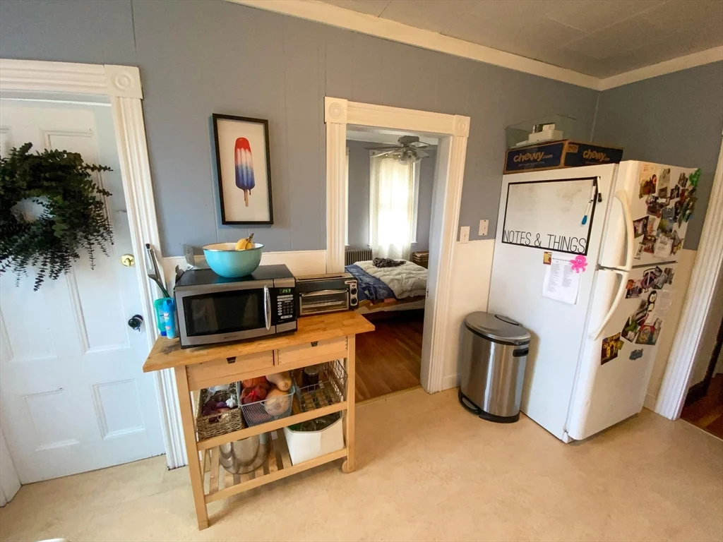 1 bed, 1 bath apartment for rent at 125 Brattle St Unit 1, Arlington — photo 3 of 10