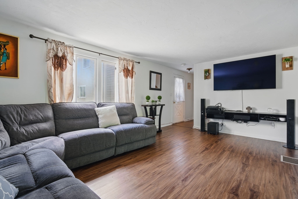 2 bed, 1 bath apartment for rent at 125 Chapin Rd Unit 3D, Hudson — photo 11 of 33