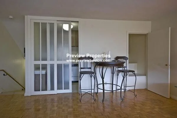 Studio bed, 1 bath apartment for rent at 125 Chiswick Rd Unit 308P, Brighton — photo 4 of 16