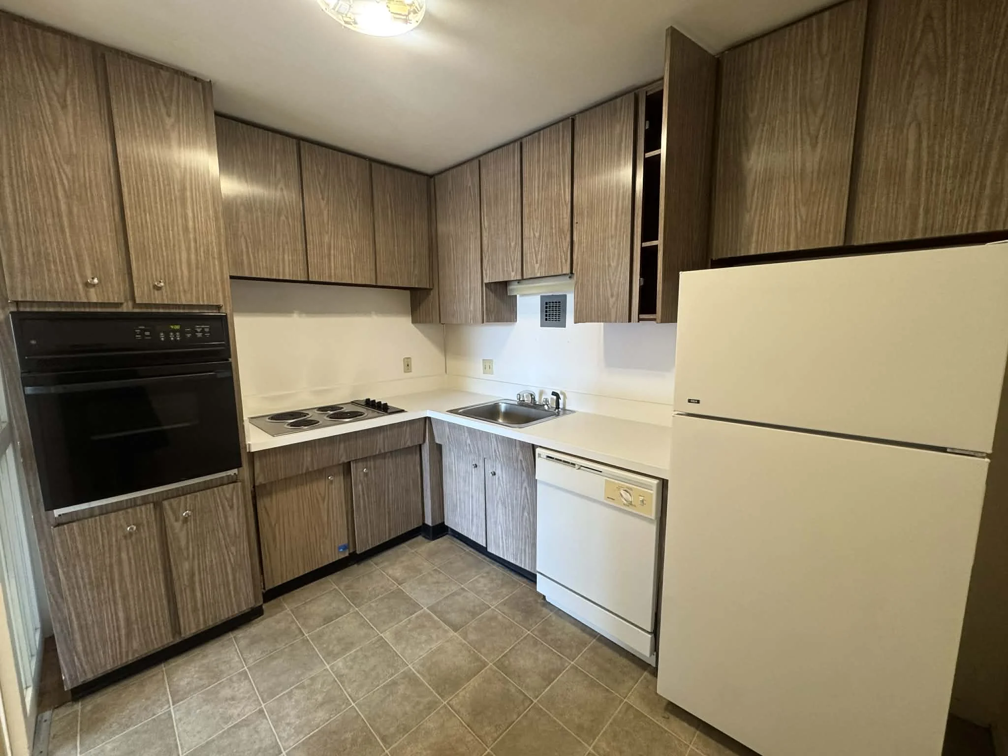 Studio bed, 1 bath apartment for rent at 125 Chiswick Rd Unit 310, Brighton — photo 23 of 23