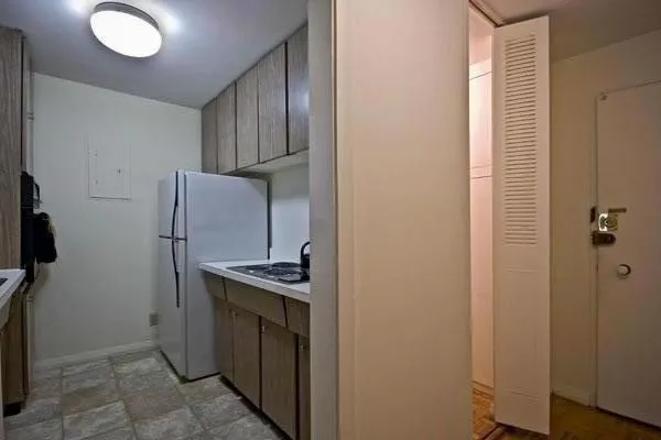 1 bed, 1 bath apartment for rent at 125 Chiswick Rd Unit 409, Brighton — photo 2 of 14