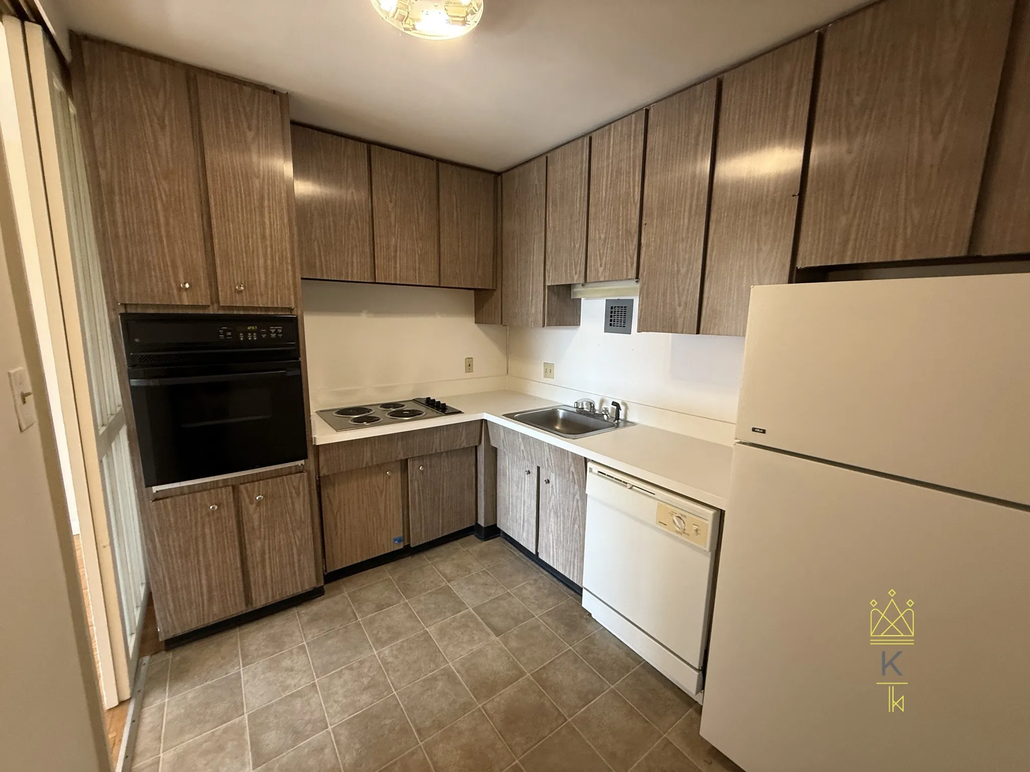 1 bed, 1 bath apartment for rent at 125 Chiswick Rd Unit Unit 208, Brighton — photo 8 of 15