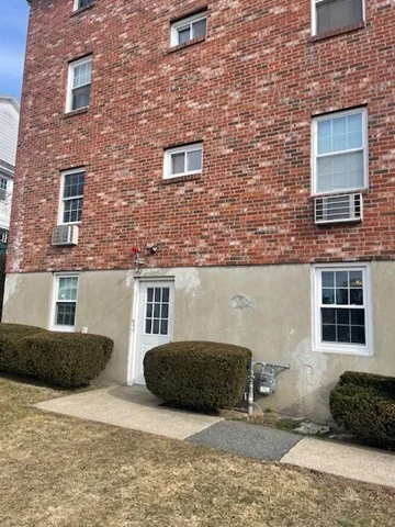 1 bed, 1 bath apartment for rent at 125 Common St Unit 2, Quincy — photo 9 of 12