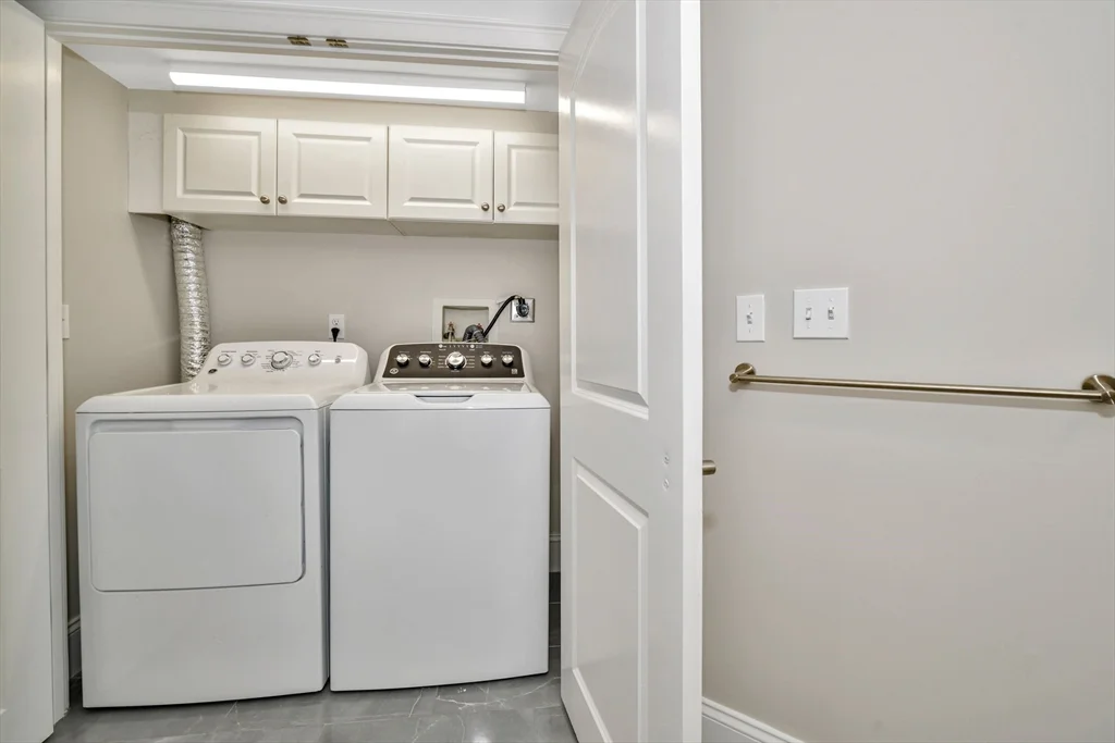 1 bed, 1 bath apartment for rent at 125 Coolidge Unit 308, Watertown — photo 30 of 35