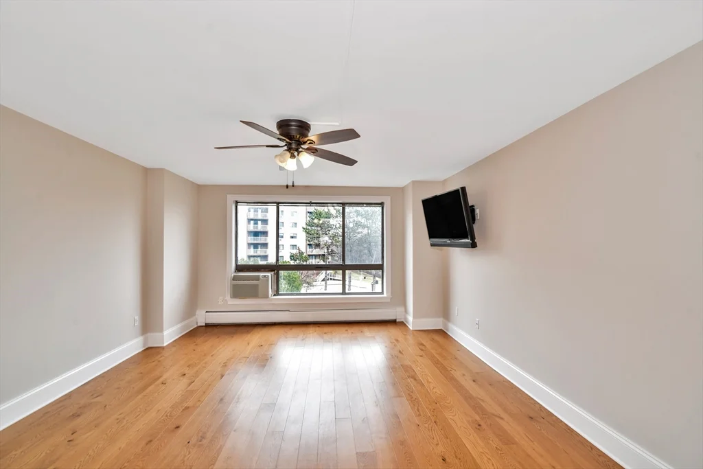 1 bed, 1 bath apartment for rent at 125 Coolidge Unit 308, Watertown — photo 32 of 35