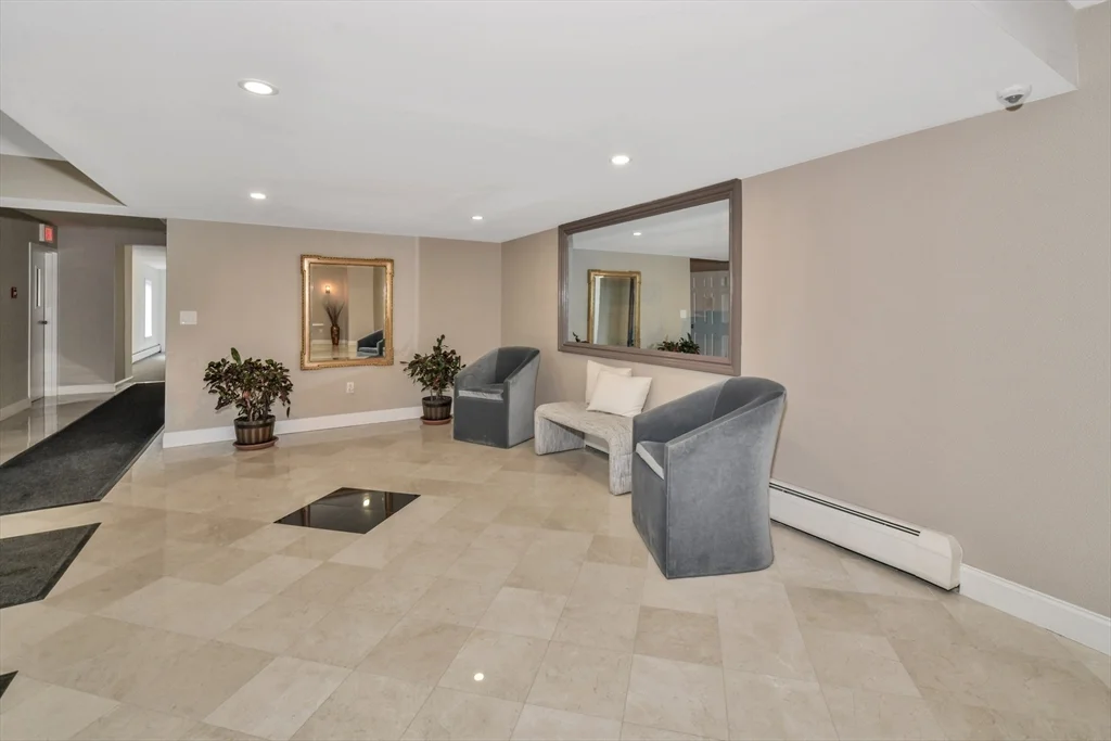 1 bed, 1 bath apartment for rent at 125 Coolidge Unit 308, Watertown — photo 5 of 35
