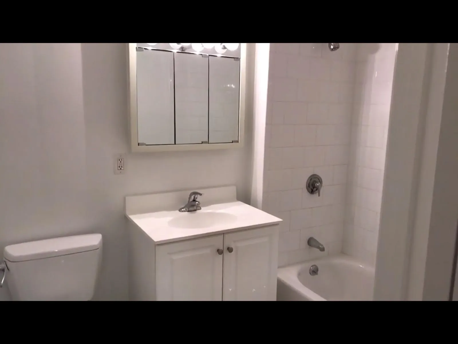 1 bed, 1 bath apartment for rent at 125 Edgemere Rd Unit 209, West Roxbury — photo 5 of 16