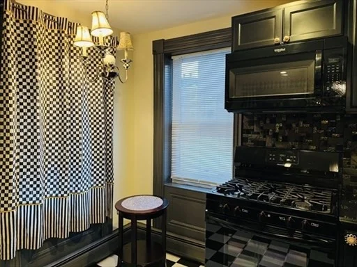 4 bed, 2 bath apartment for rent at 125 Essex St Unit 2, Downtown — photo 8 of 30