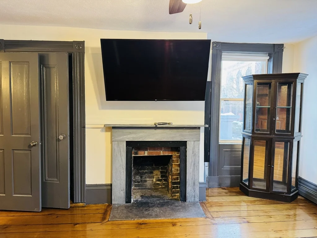 4 bed, 2 bath apartment for rent at 125 Essex St Unit 2, Salem — photo 12 of 36