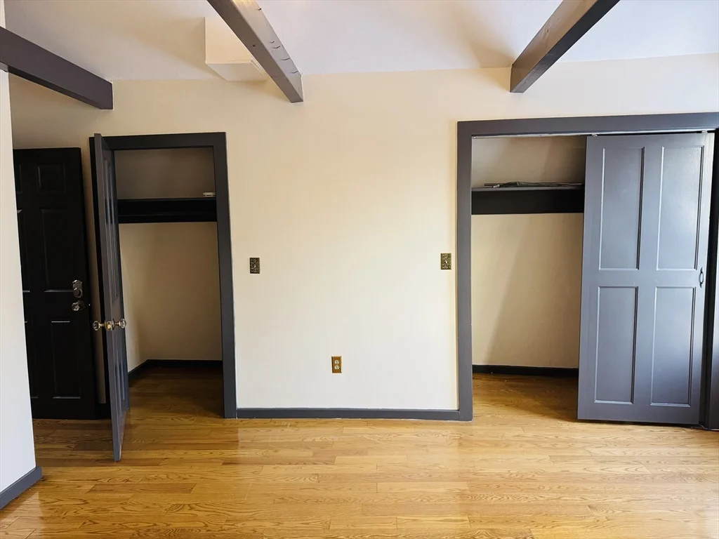 4 bed, 2 bath apartment for rent at 125 Essex St Unit 2, Salem — photo 29 of 36