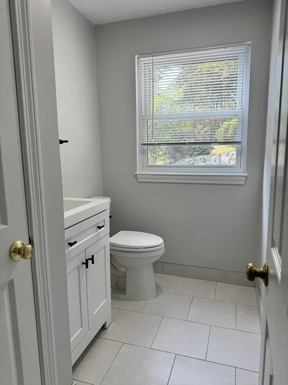 3 bed, 1 bath apartment for rent at 125 Franklin St Unit A, Stoneham — photo 8 of 15