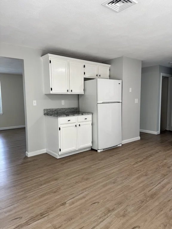 3 bed, 1 bath apartment for rent at 125 Franklin St Unit A, Stoneham — photo 4 of 15
