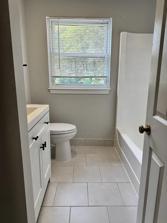 3 bed, 1 bath apartment for rent at 125 Franklin St Unit A, Stoneham — photo 12 of 15