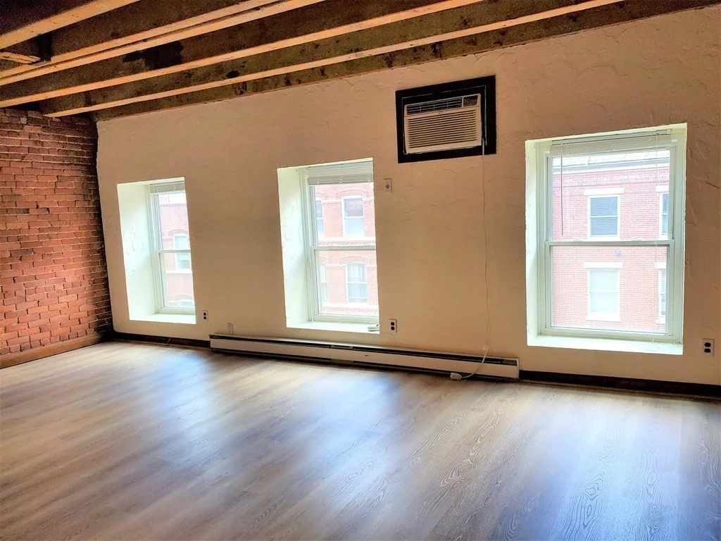 2 bed, 1 bath apartment for rent at 125 Fulton St Unit 4, North End — photo 2 of 10