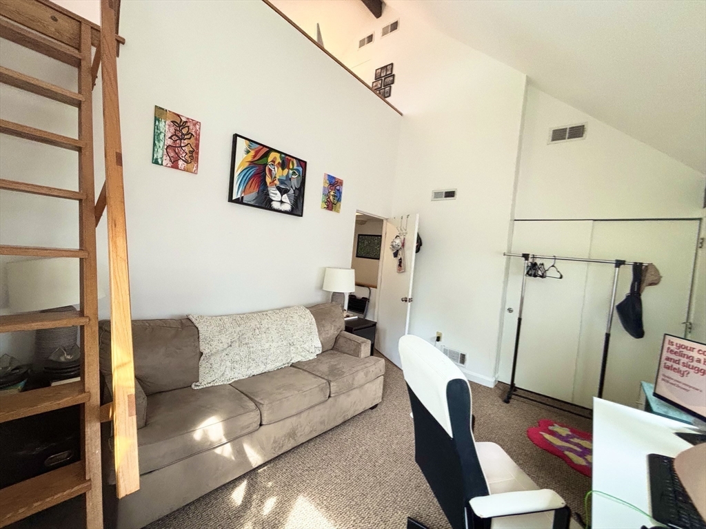2 bed, 1 bath apartment for rent at 125 Governor Winthrop Unit 2A, Ten Hills — photo 18 of 29