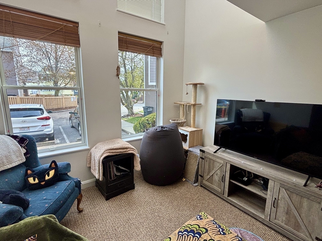 2 bed, 1 bath apartment for rent at 125 Governor Winthrop Unit 2A, Ten Hills — photo 11 of 29
