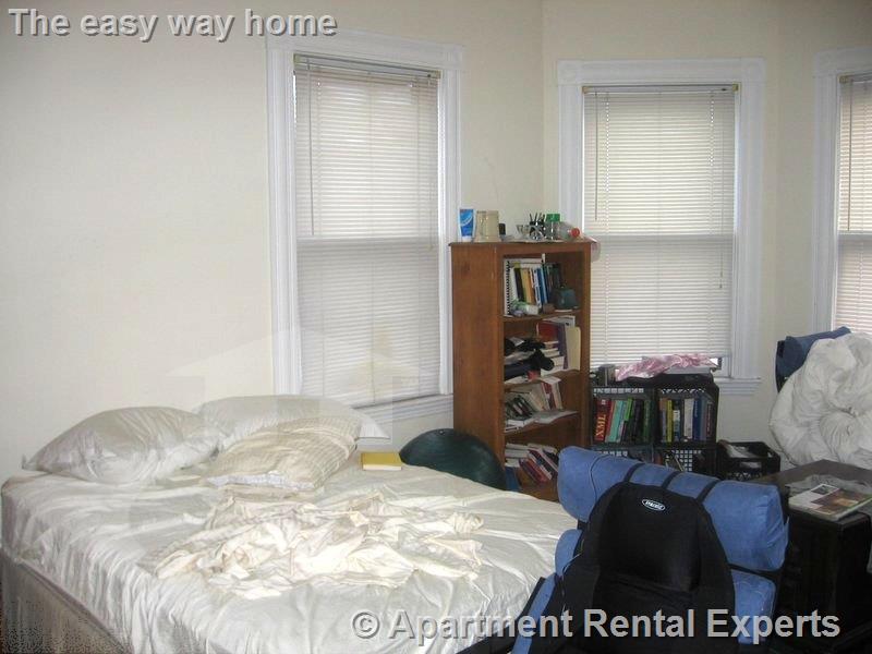 3 bed, 1 bath apartment for rent at 125 Hampshire St Unit 5, Central Square — photo 4 of 6