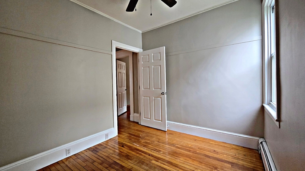 3 bed, 1 bath apartment for rent at 125 Hillman St Unit 1, New Bedford — photo 7 of 17