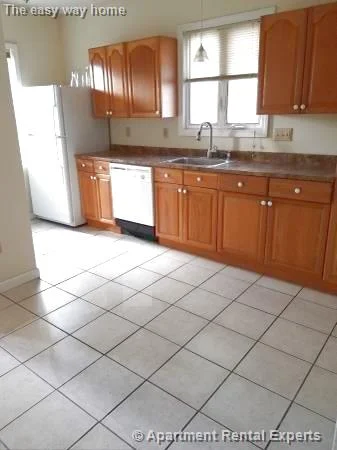 3 bed, 1 bath apartment for rent at 125 Hillsdale Rd Unit 1, Tufts — photo 6 of 8