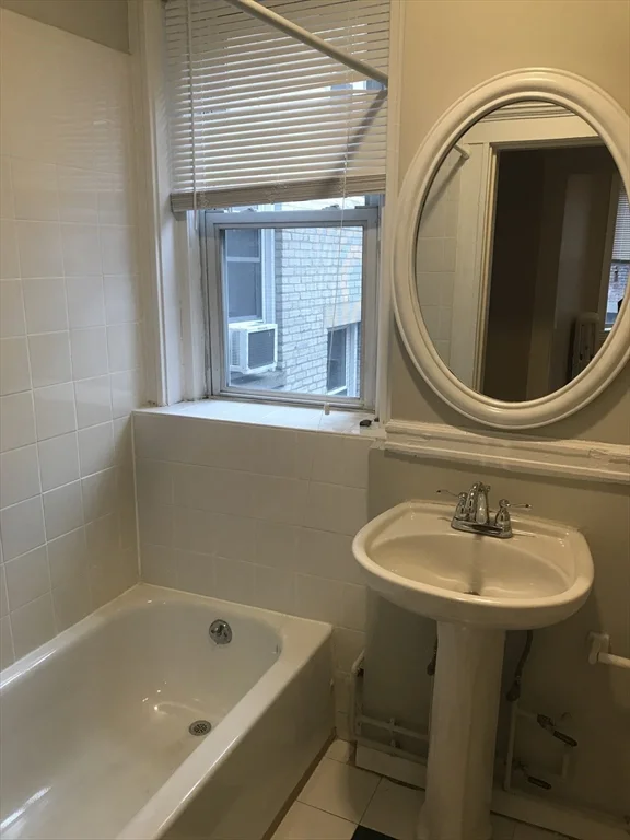 1 bed, 1 bath apartment for rent at 125 Park Dr Unit 23, Fenway — photo 11 of 11
