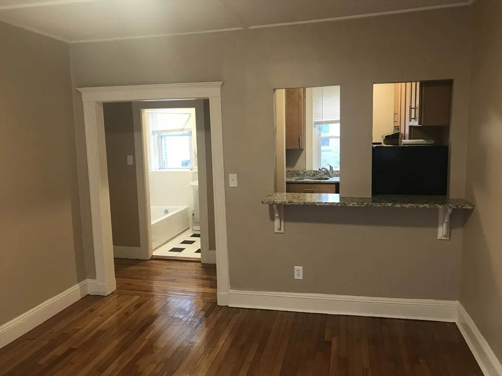 1 bed, 1 bath apartment for rent at 125 Park Dr Unit 23, Fenway — photo 2 of 11