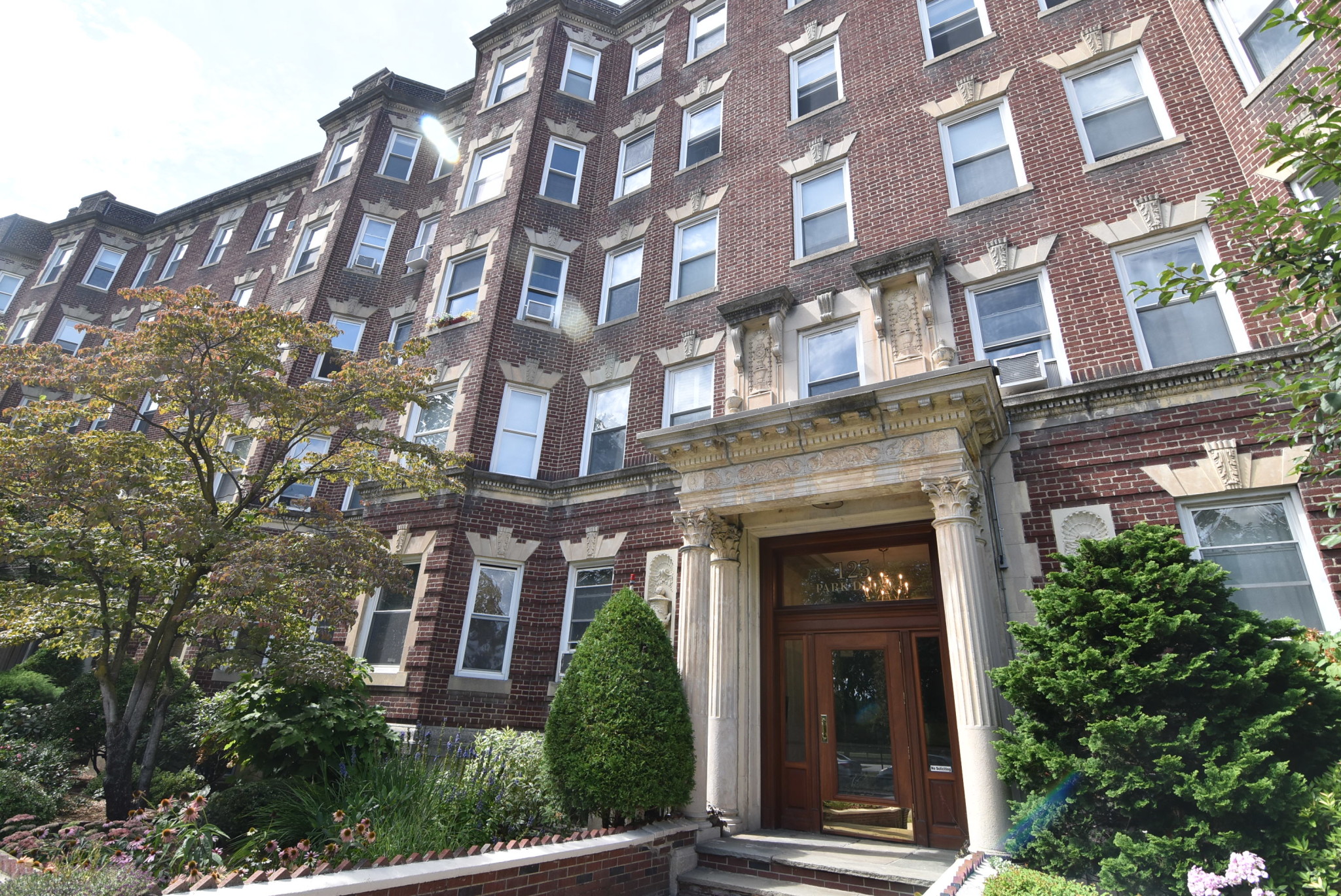 Studio bed, 1 bath apartment for rent at 125 Park Dr Unit 3, Fenway — photo 8 of 8