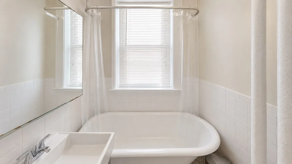Studio bed, 1 bath apartment for rent at 125 Park Dr Unit 3, Fenway — photo 6 of 8