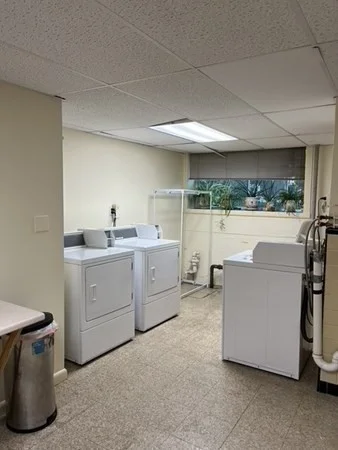 1 bed, 1 bath apartment for rent at 125 Pleasant St Unit 103, Arlington — photo 14 of 16