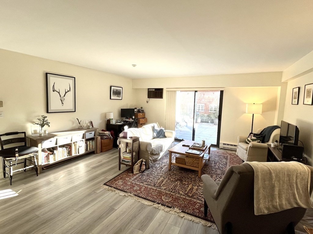 1 bed, 1 bath apartment for rent at 125 Pleasant St Unit 105, Brookline — photo 2 of 10