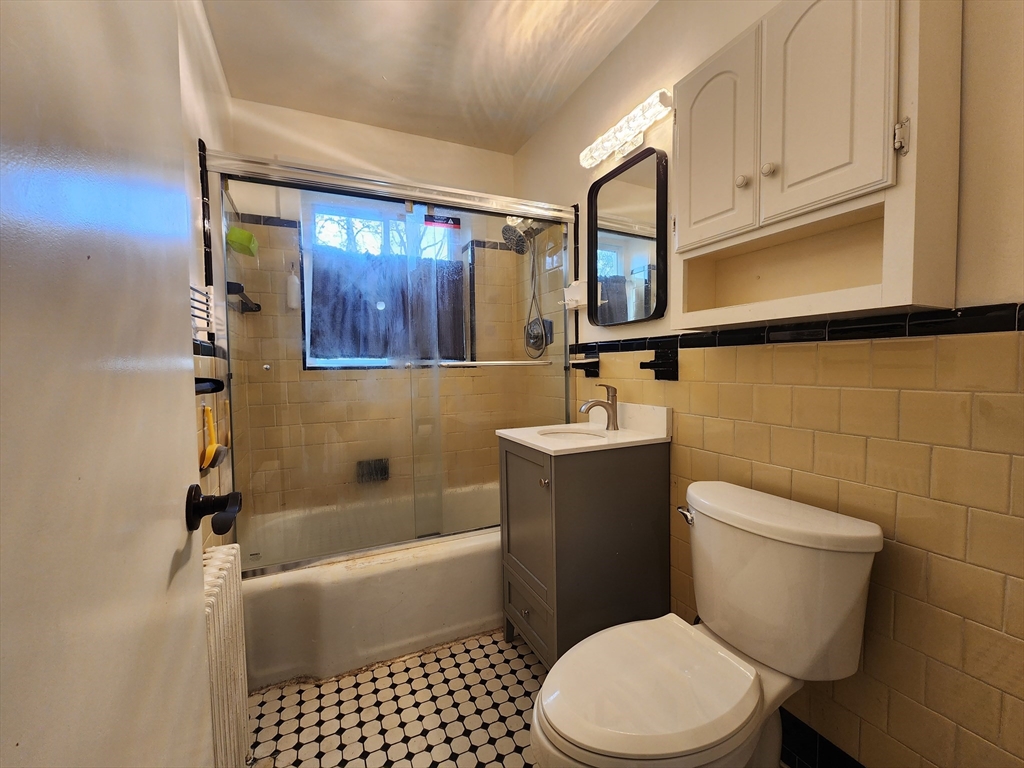 1 bed, 1 bath apartment for rent at 125 Pleasant St Unit 203, Arlington — photo 11 of 19