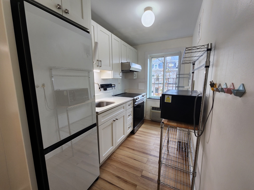 1 bed, 1 bath apartment for rent at 125 Pleasant St Unit 203, Arlington — photo 8 of 19