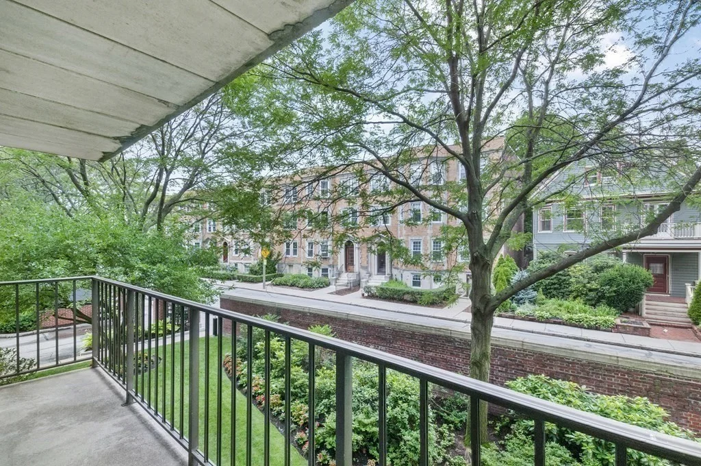 2 bed, 2 bath apartment for rent at 125 Pleasant St Unit 304, Coolidge Corner — photo 14 of 22