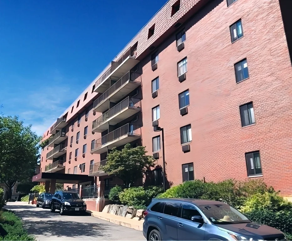 2 bed, 2 bath apartment for rent at 125 Pleasant St Unit 304, Coolidge Corner — photo 21 of 22