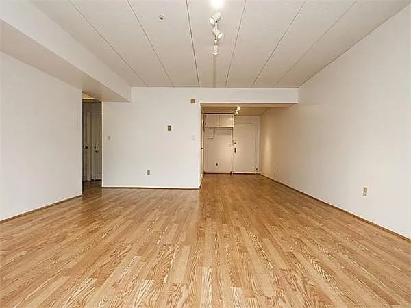 2 bed, 2 bath apartment for rent at 125 Pleasant St Unit 309, North Brookline — photo 2 of 8