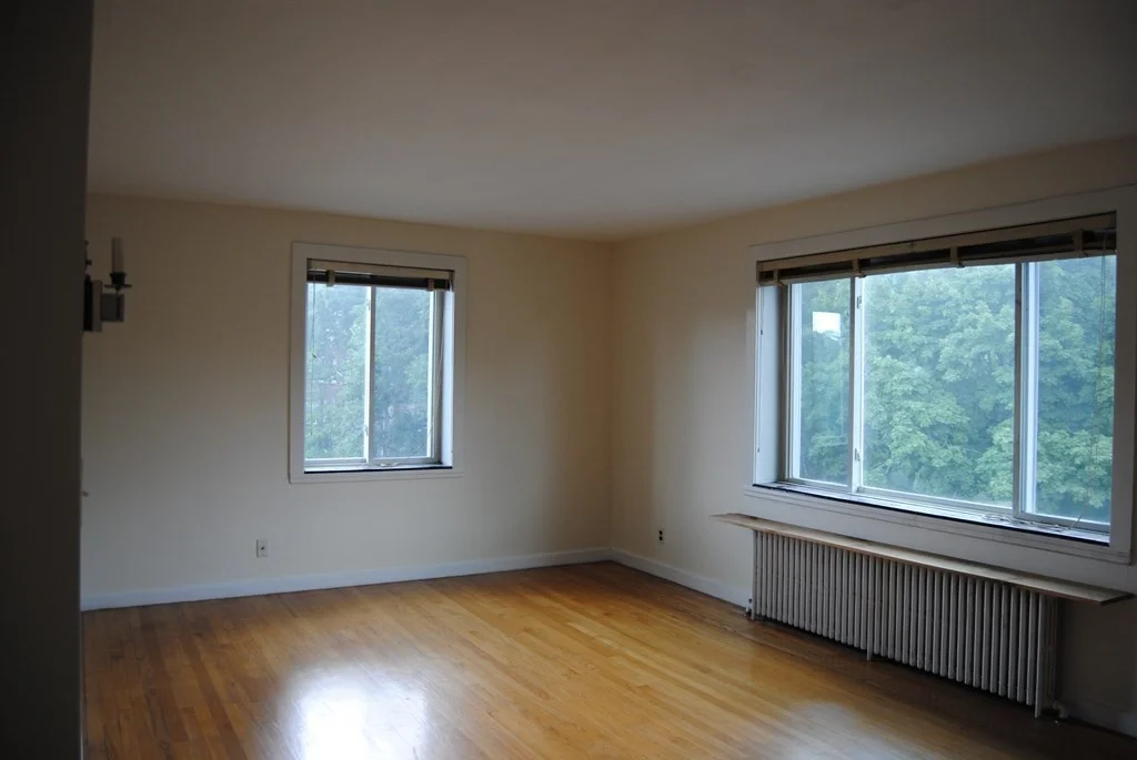 2 bed, 1 bath apartment for rent at 125 Pleasant St Unit 406, Arlington — photo 2 of 10