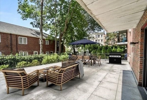1 bed, 1 bath apartment for rent at 125 Pleasant Unit 107, Brookline — photo 6 of 11
