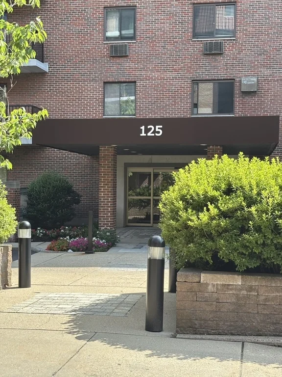 2 bed, 2 bath apartment for rent at 125 Pleasant Unit 608, Coolidge Corner