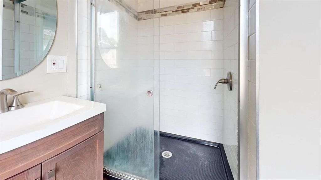 4 bed, 2 bath apartment for rent at 125 Princeton St Unit 2, East Boston — photo 19 of 24