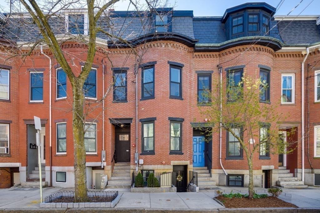2 bed, 2 bath apartment for rent at 125 Saratoga St , Unit 2, East Boston — photo 2 of 19