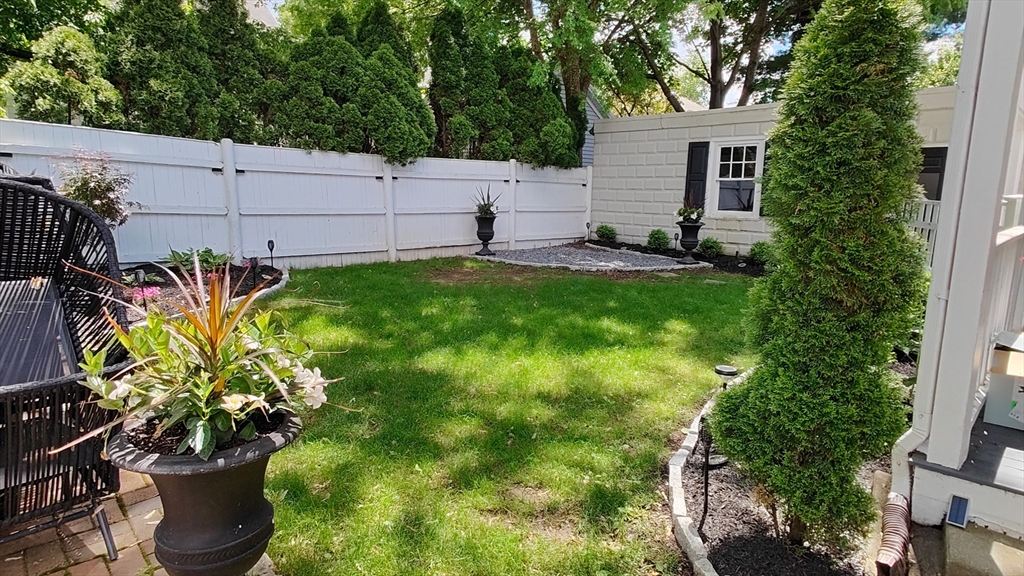 2 bed, 1 bath apartment for rent at 125 Slade Unit 125, Belmont — photo 12 of 12