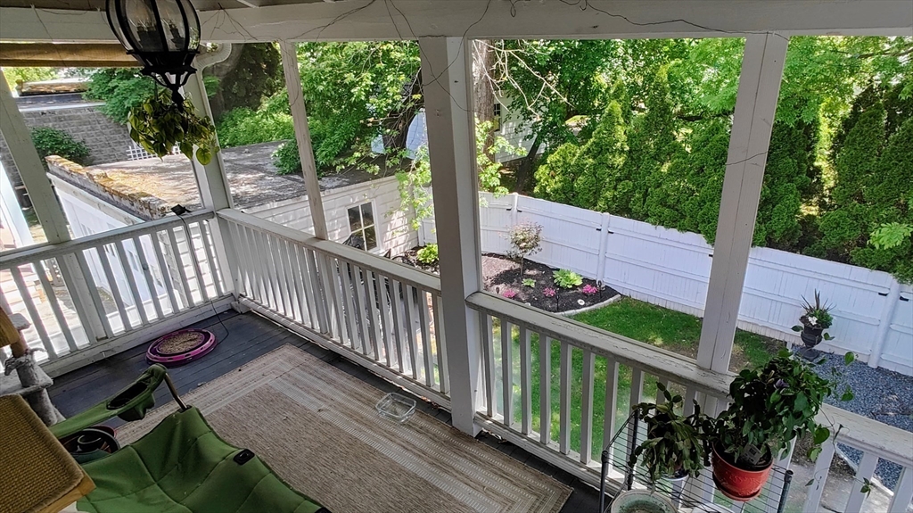 2 bed, 1 bath apartment for rent at 125 Slade Unit 125, Belmont — photo 3 of 12
