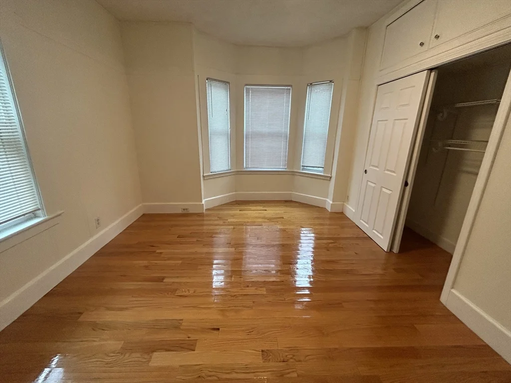 3 bed, 1 bath apartment for rent at 125 Spring St Unit 1, Medford — photo 9 of 13
