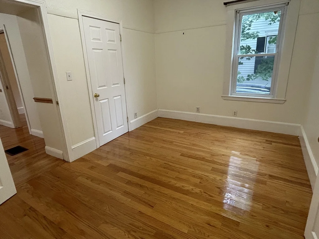3 bed, 1 bath apartment for rent at 125 Spring St Unit 1, Medford — photo 7 of 13