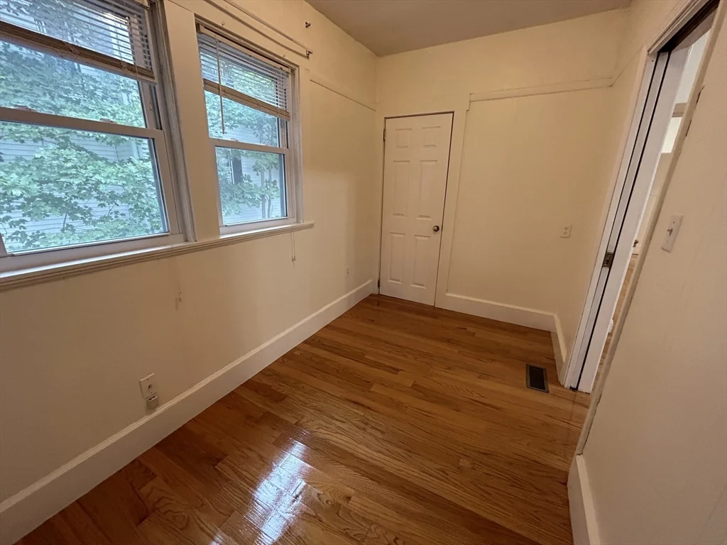 3 bed, 1 bath apartment for rent at 125 Spring St Unit 1, Medford — photo 8 of 13