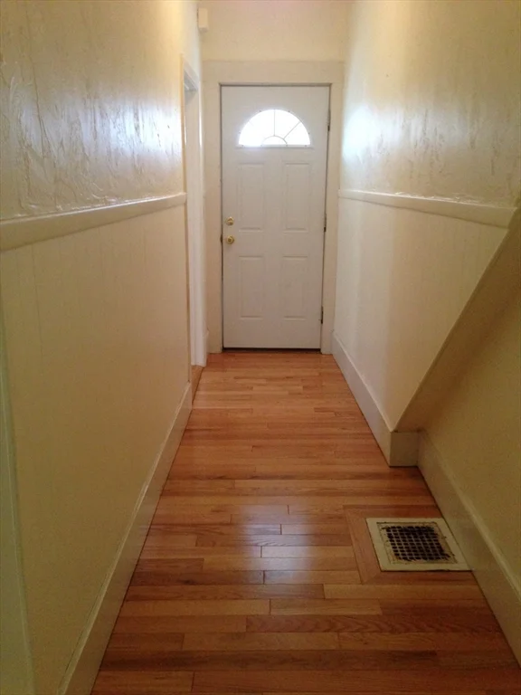 3 bed, 1 bath apartment for rent at 125 Spring St Unit 1, Medford — photo 10 of 13