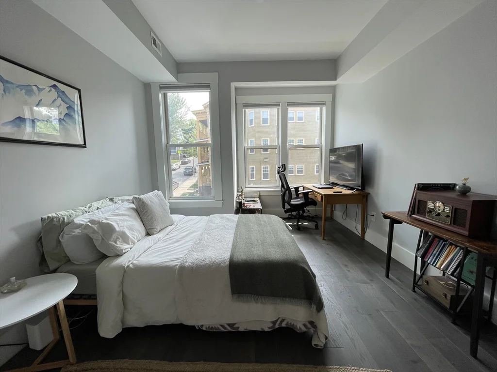 2 bed, 2 bath apartment for rent at 125 Stoughton St Unit 5, Dorchester — photo 22 of 26