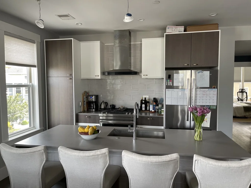 2 bed, 2 bath apartment for rent at 125 Stoughton St Unit 5, Dorchester — photo 6 of 26