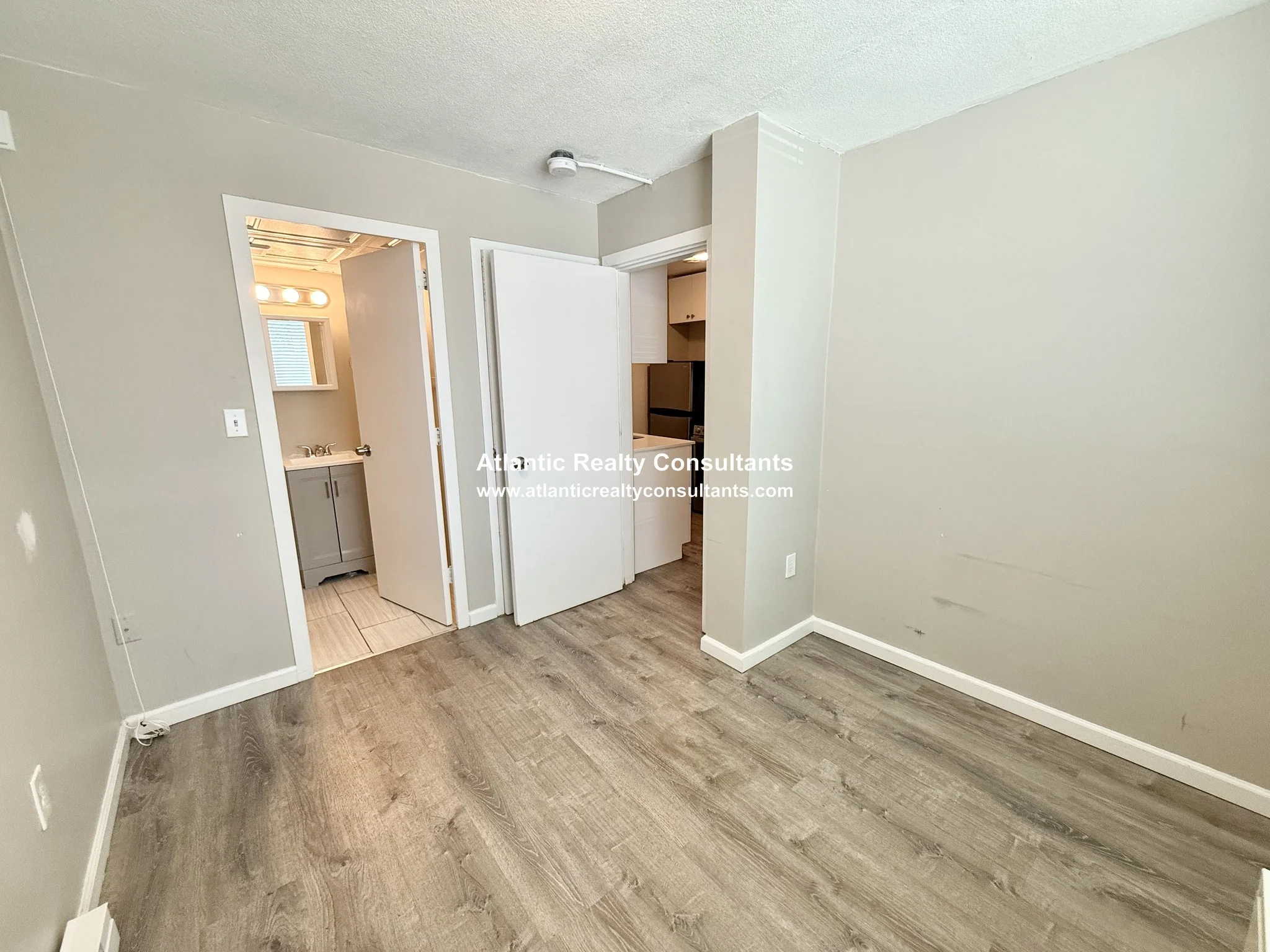 Studio bed, 1 bath apartment for rent at 125 Trapelo Rd Unit 101, Belmont — photo 5 of 11