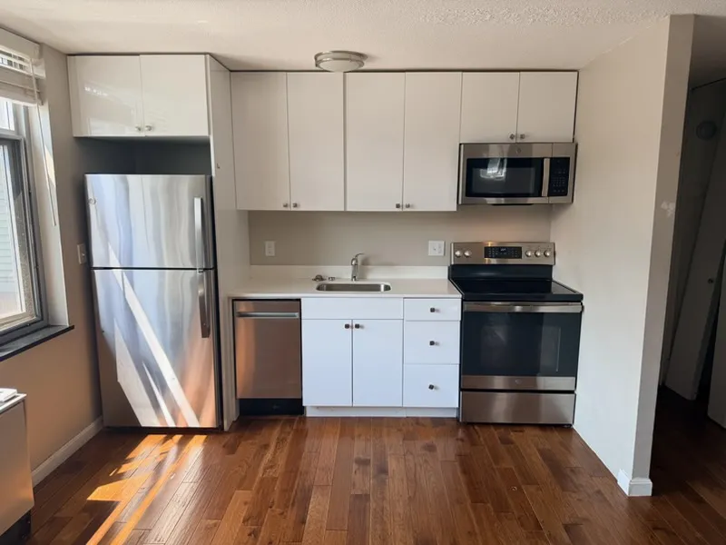 1 bed, 1 bath apartment for rent at 125 Trapelo Rd Unit 14, Belmont